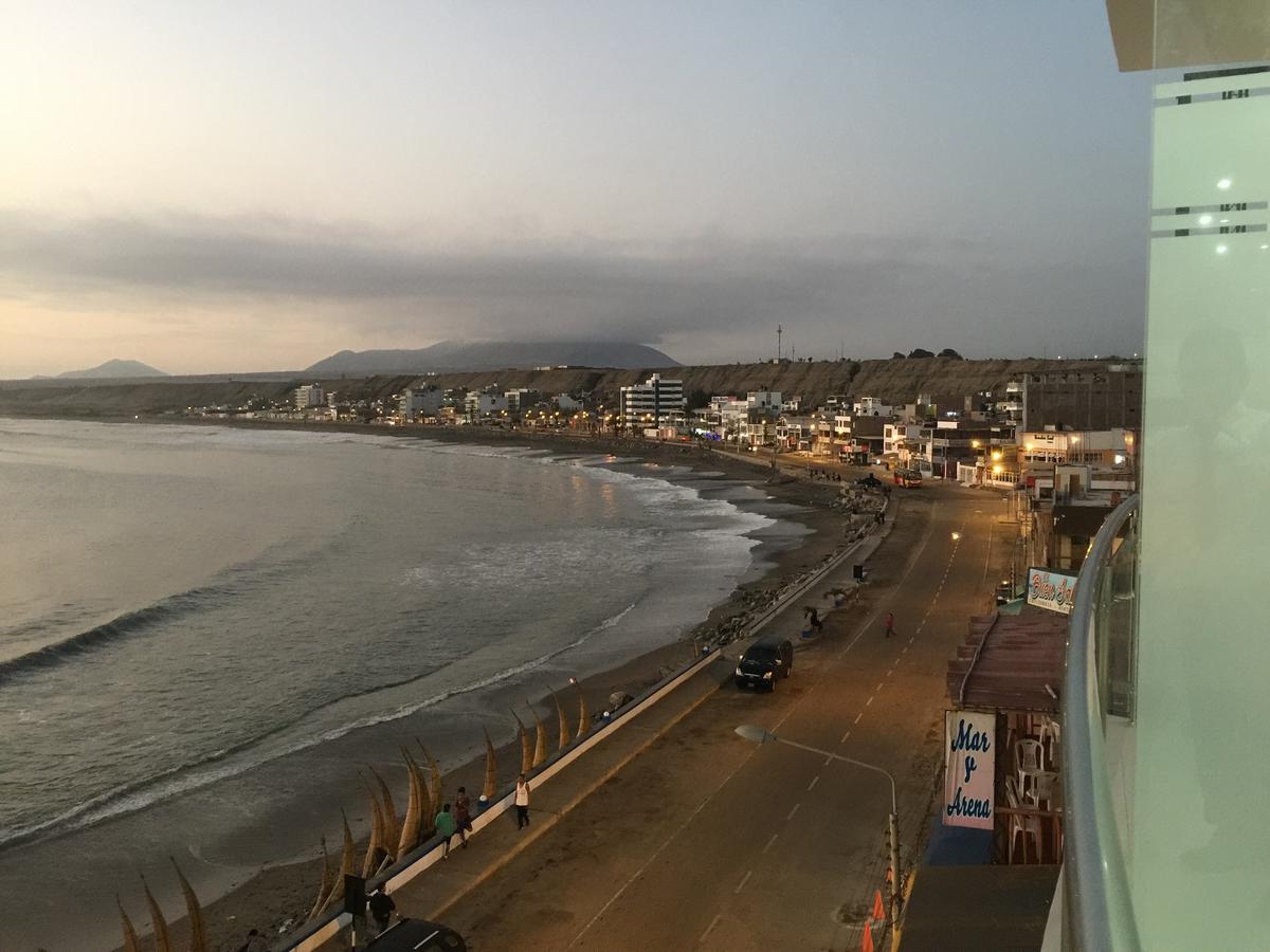 Hotel El Sombrero Huanchaco Bagian luar foto